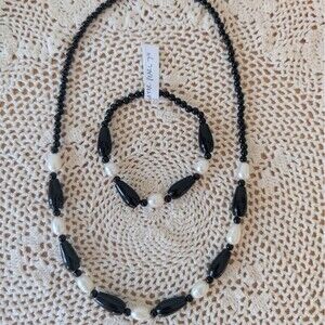 Handmade Freshwater Pearl And Black Onyx Necklace And Bracelet Set
